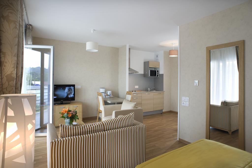 Domitys Les Cles D'Or Aparthotel Orthez Rom bilde